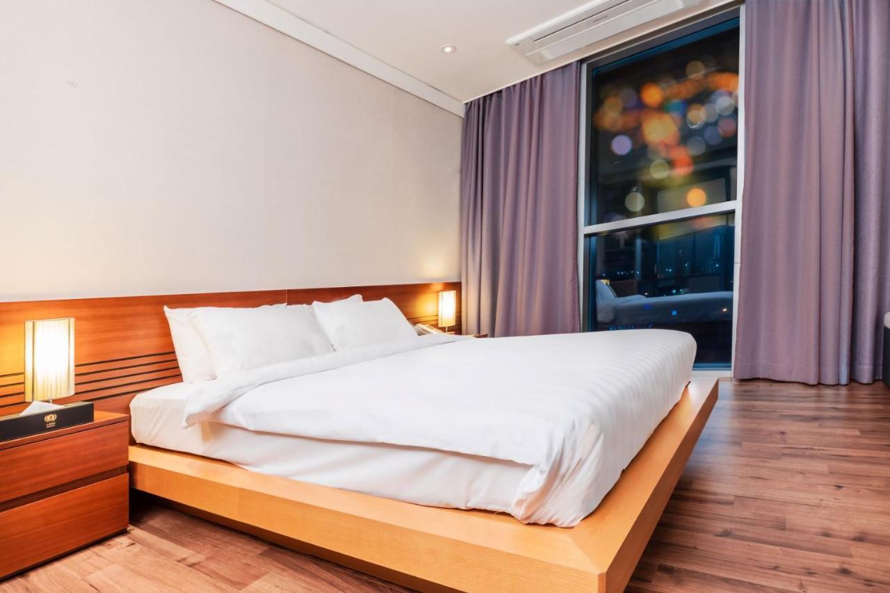 J One Hotel Cheongju Exterior photo