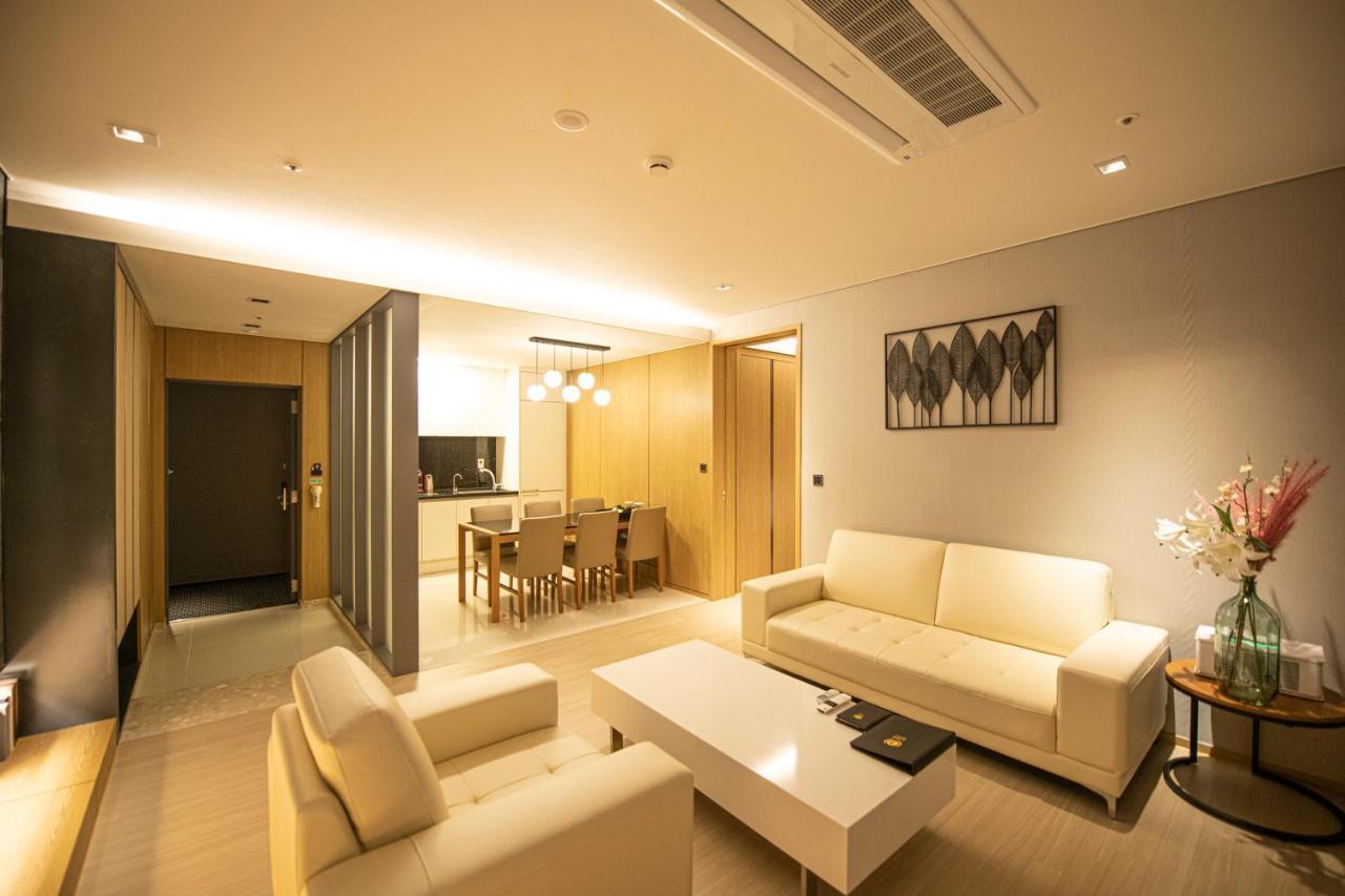 J One Hotel Cheongju Exterior photo