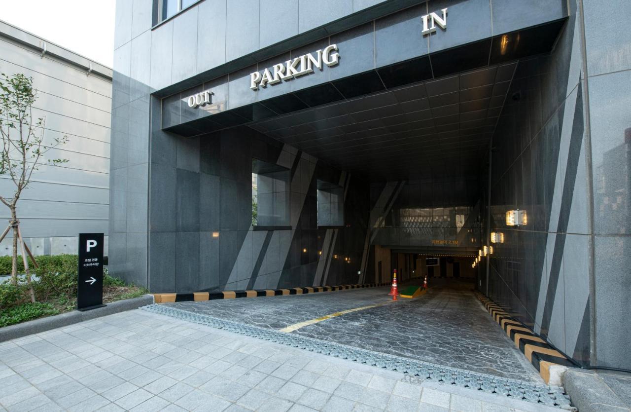 J One Hotel Cheongju Exterior photo