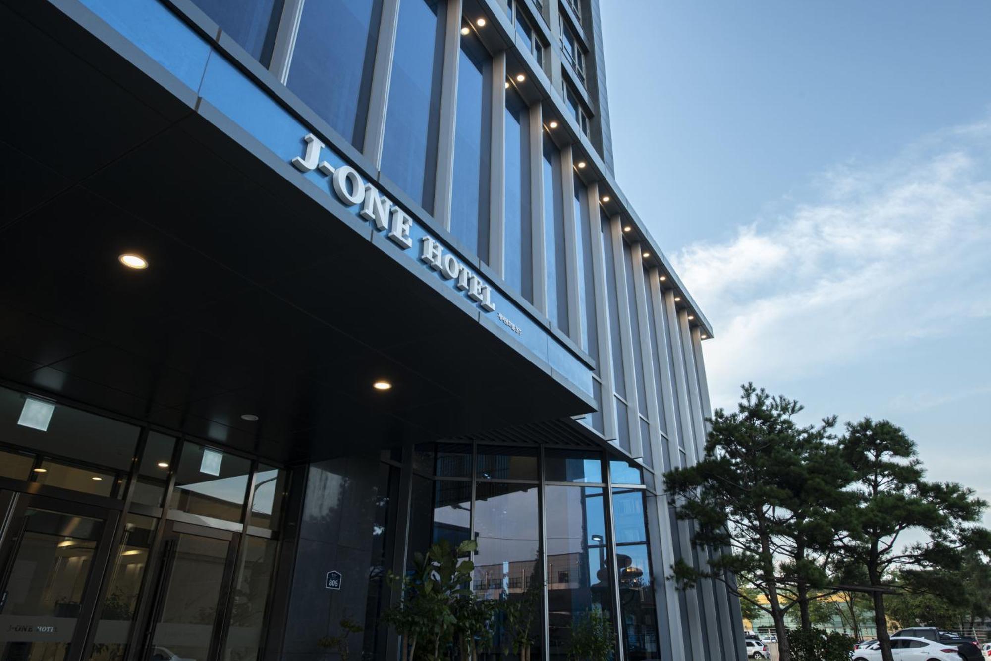 J One Hotel Cheongju Exterior photo